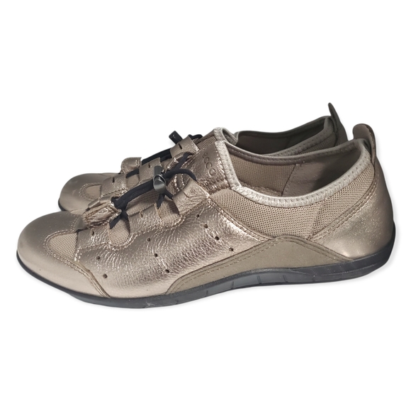 ecco bluma toggle sneaker